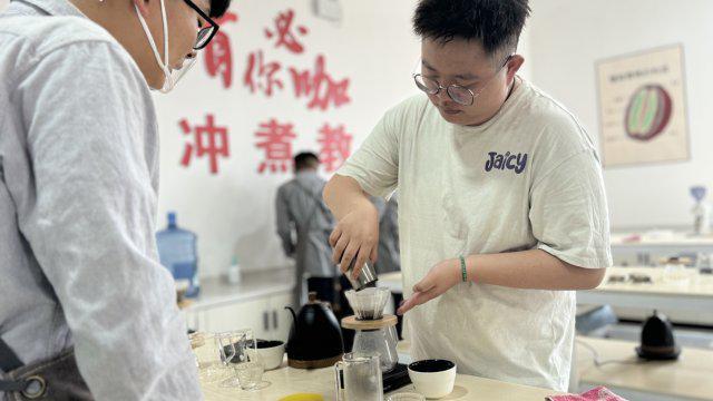 春花茶咖活动奏响春日乐章开元棋牌app云南保山：(图7)